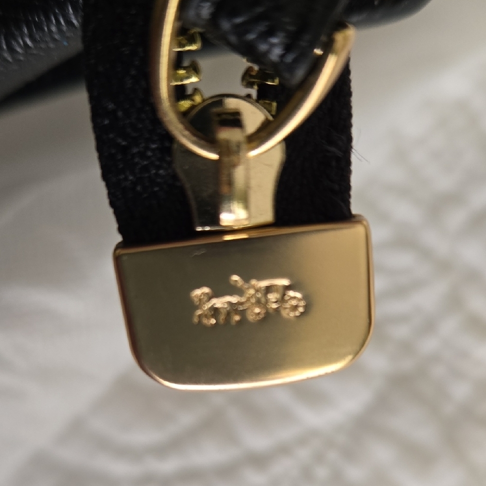 Coach Elegant Black Wristlet Clutch - Picture 5 of 10